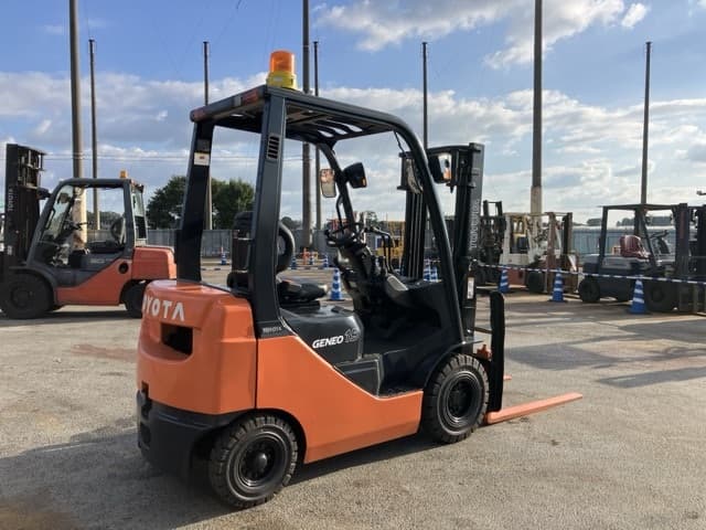 Forklift — Auction (lot 8461-4141)