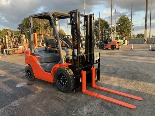 Forklift — Auction (lot 8461-4145)