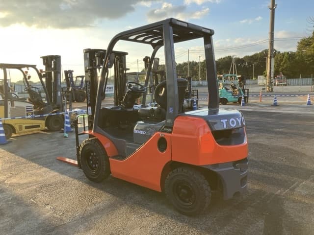 Forklift — Auction (lot 8461-4145)