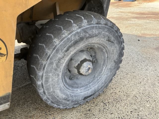 Forklift — Auction (lot 8461-4153)