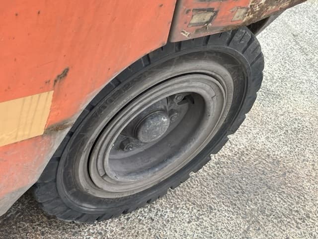 Forklift — Auction (lot 8461-4171)