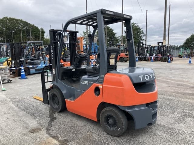 Forklift — Auction (lot 8461-4185)