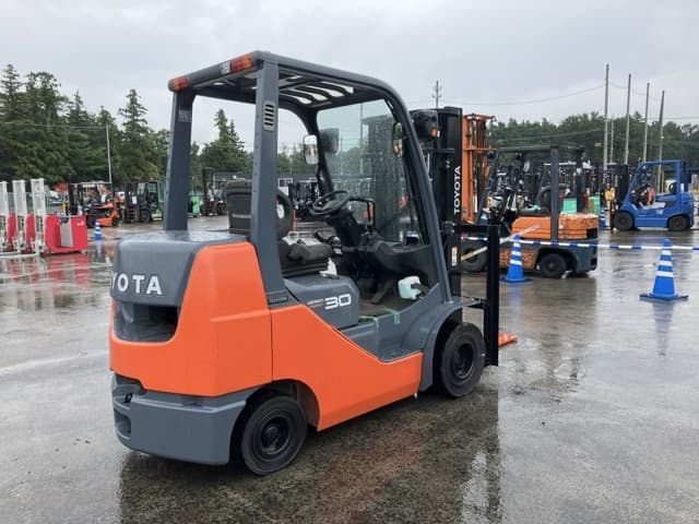 Forklift — Auction (lot 8461-4189)