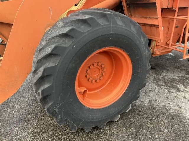 WHEEL LOADER — Auction (lot 8461-42)