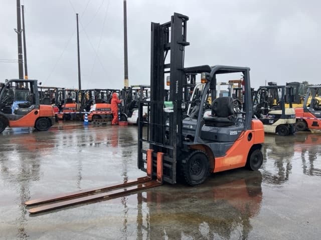 Forklift — Auction (lot 8461-4201)