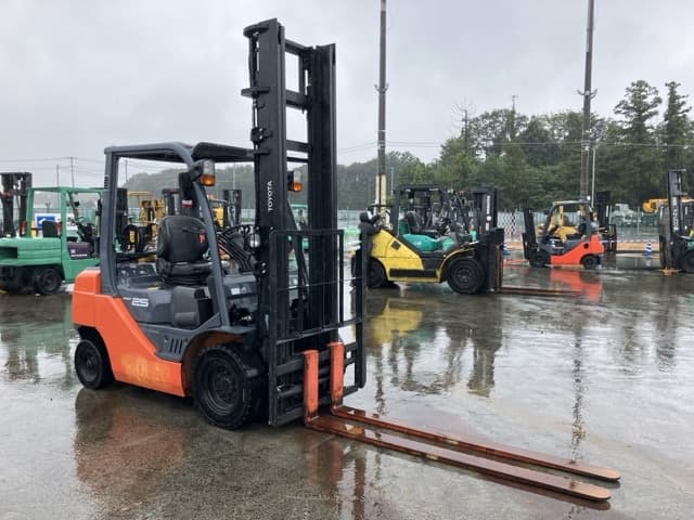 Forklift — Auction (lot 8461-4201)