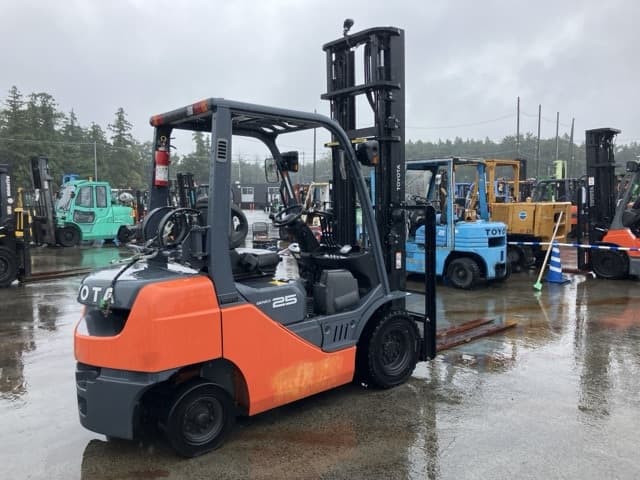 Forklift — Auction (lot 8461-4201)