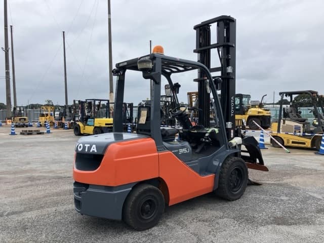 Forklift — Auction (lot 8461-4202)