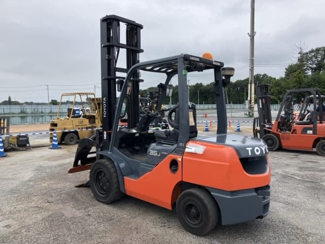 Forklift — Auction (lot 8461-4202)