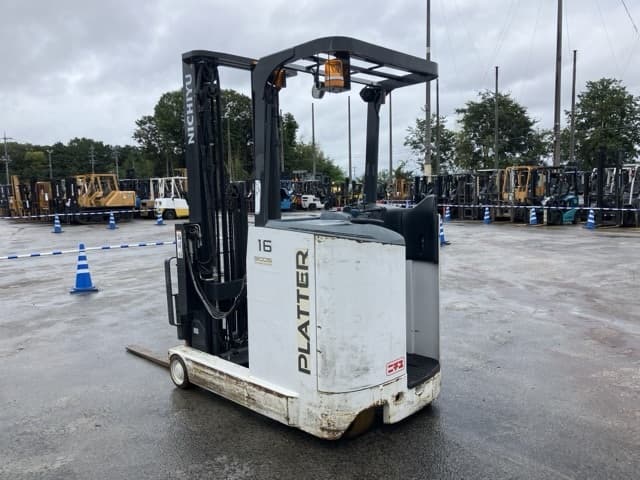 Reach Forklift — Auction (lot 8461-4217)