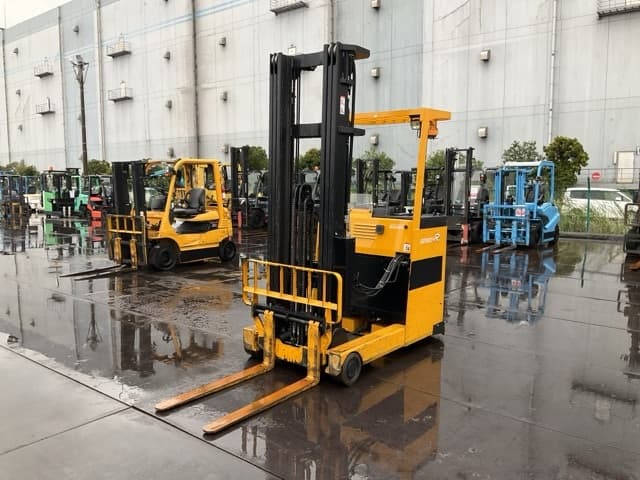 Reach Forklift — Auction (lot 8461-44002)