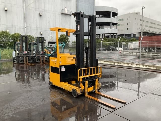 Reach Forklift — Auction (lot 8461-44002)