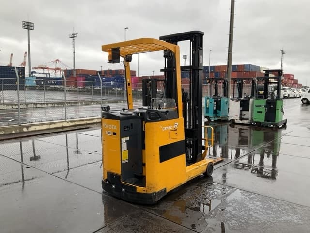 Reach Forklift — Auction (lot 8461-44002)