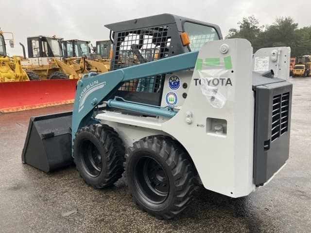 SKID STEER LOADER — Auction (lot 8461-444)