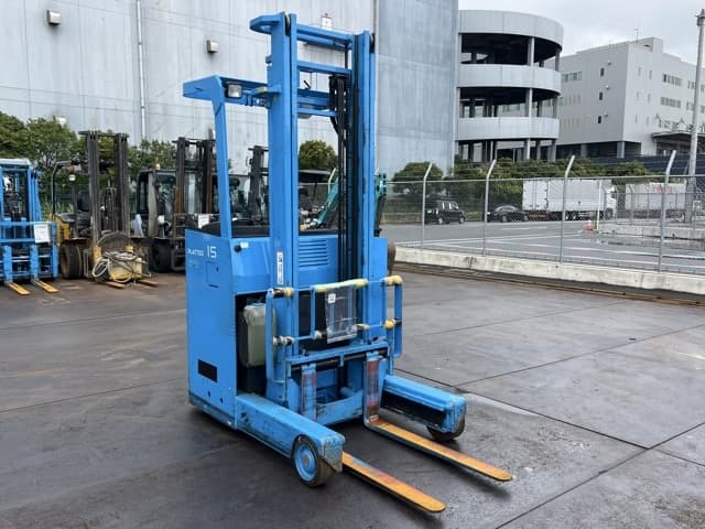 Reach Forklift — Auction (lot 8461-45803)