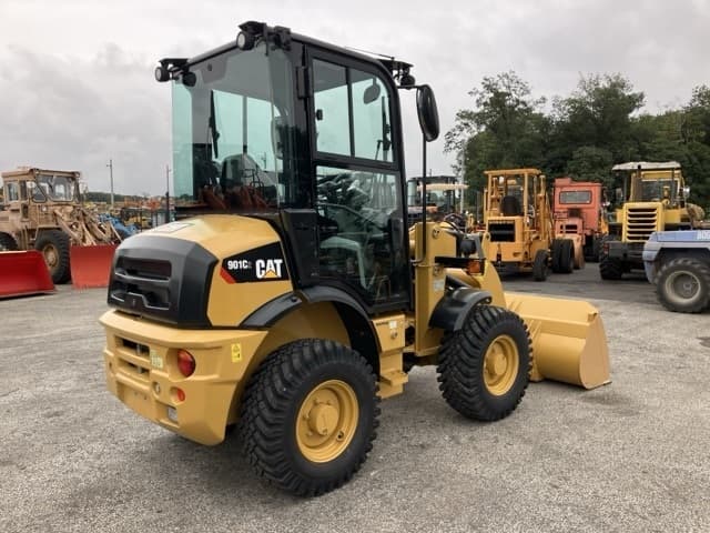 MINI WHEEL LOADER — Auction (lot 8461-461)