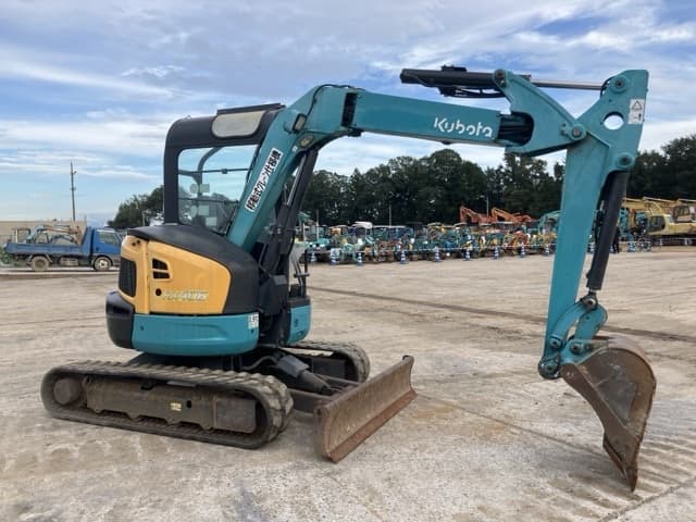 MINI EXCAVATOR — Auction (lot 8461-48)