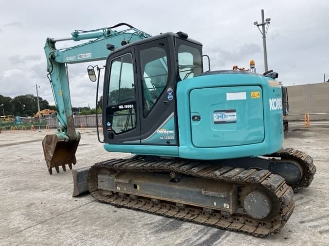 EXCAVATOR — Auction (lot 8461-486)