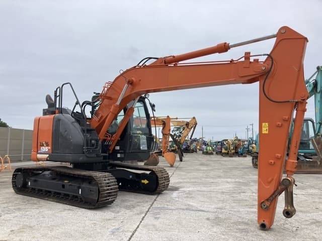 EXCAVATOR — Auction (lot 8461-488)
