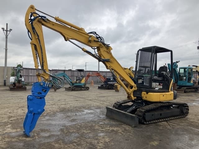 MINI EXCAVATOR — Auction (lot 8461-49)