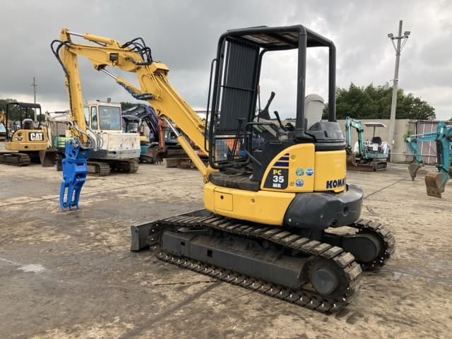 MINI EXCAVATOR — Auction (lot 8461-49)