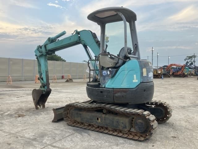 MINI EXCAVATOR — Auction (lot 8461-490)