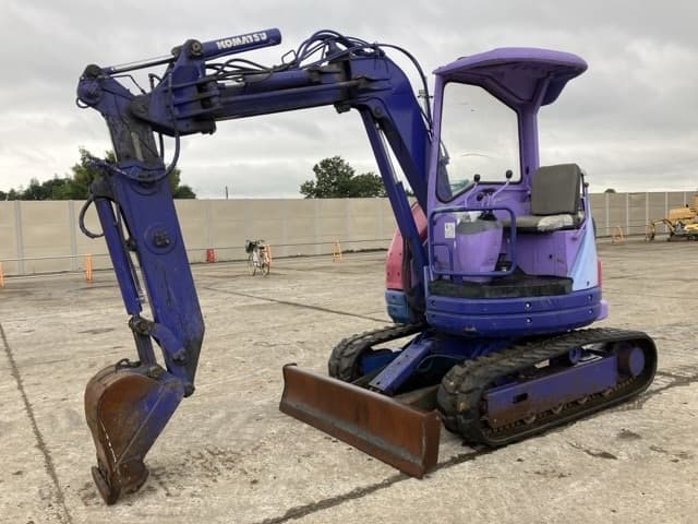 MINI EXCAVATOR — Auction (lot 8461-492)