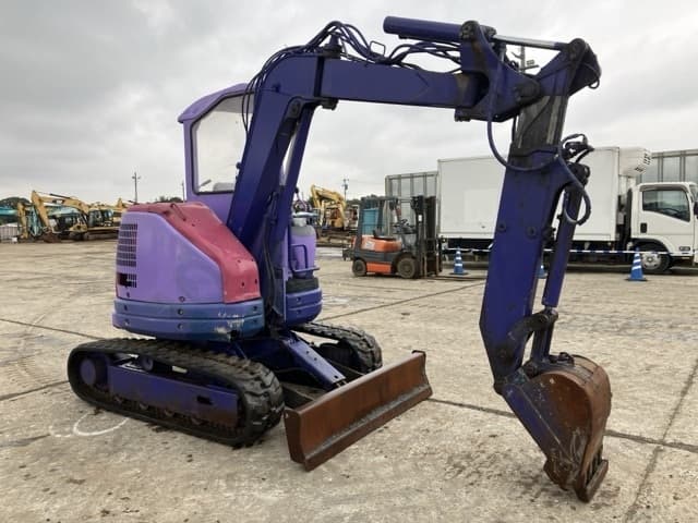 MINI EXCAVATOR — Auction (lot 8461-492)