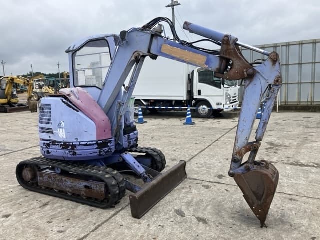 MINI EXCAVATOR — Auction (lot 8461-493)