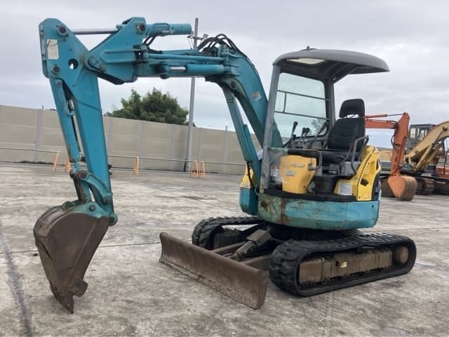 MINI EXCAVATOR — Auction (lot 8461-494)