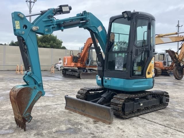 MINI EXCAVATOR — Auction (lot 8461-495)