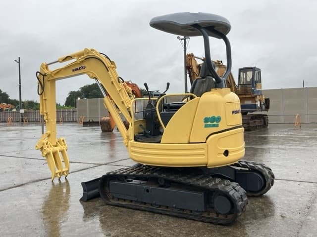 MINI EXCAVATOR — Auction (lot 8461-500)