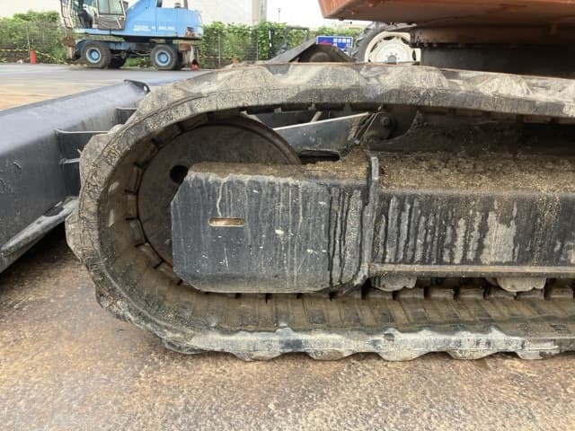 EXCAVATOR — Auction (lot 8461-50002)