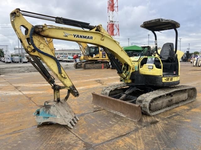 MINI EXCAVATOR — Auction (lot 8461-50003)