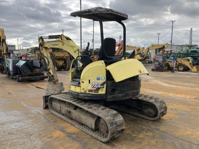 MINI EXCAVATOR — Auction (lot 8461-50003)