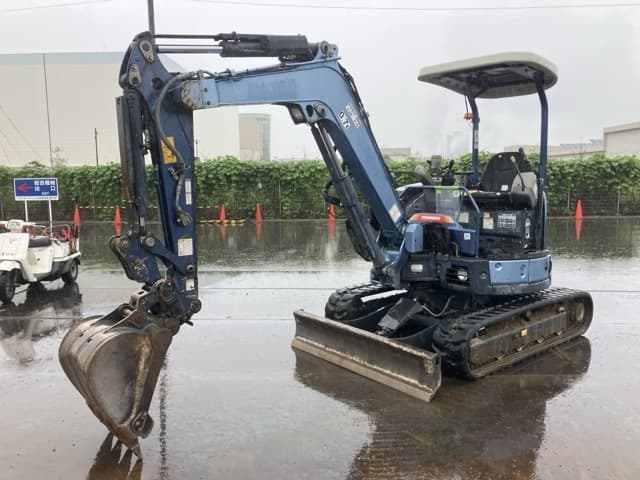 MINI EXCAVATOR — Auction (lot 8461-50008)