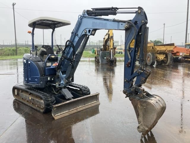 MINI EXCAVATOR — Auction (lot 8461-50008)