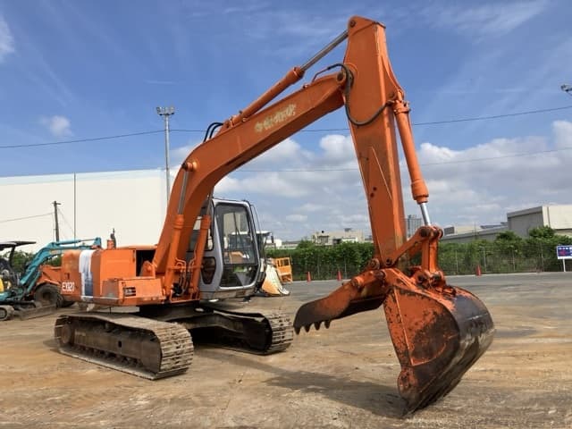 EXCAVATOR — Auction (lot 8461-50017)