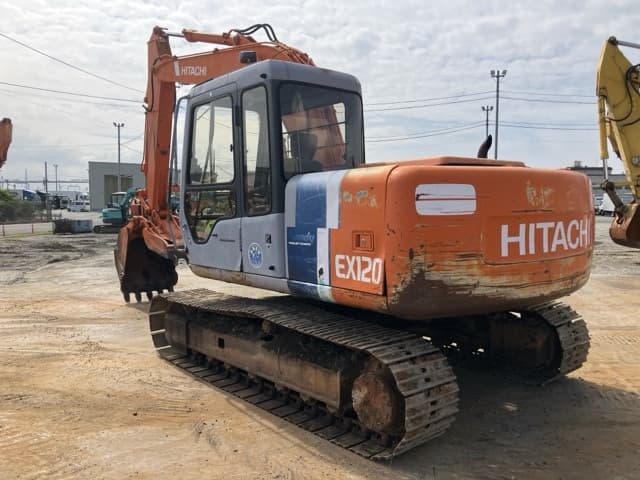 EXCAVATOR — Auction (lot 8461-50017)