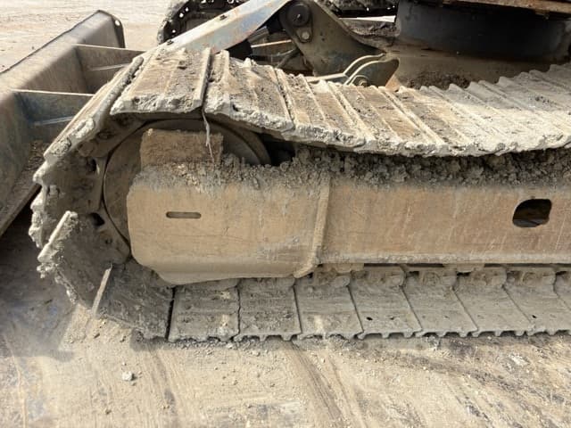 EXCAVATOR — Auction (lot 8461-50018)