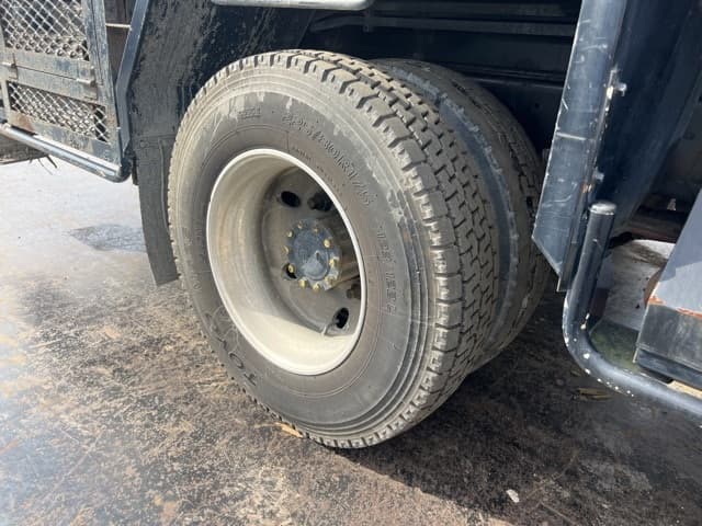 Truck Crane — Auction (lot 8461-50022)