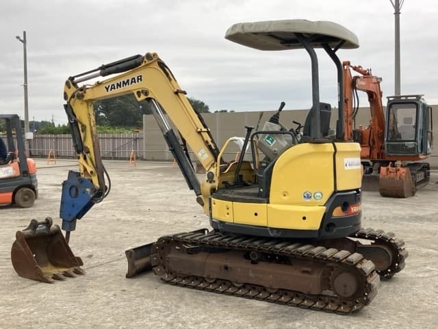 MINI EXCAVATOR — Auction (lot 8461-502)