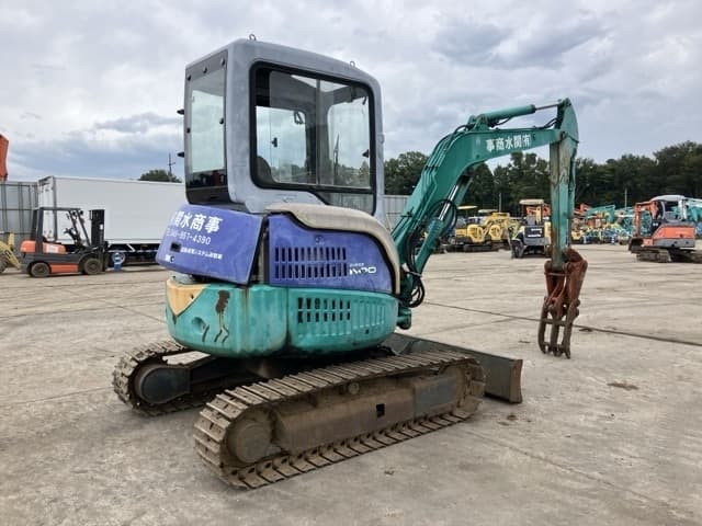 MINI EXCAVATOR — Auction (lot 8461-504)