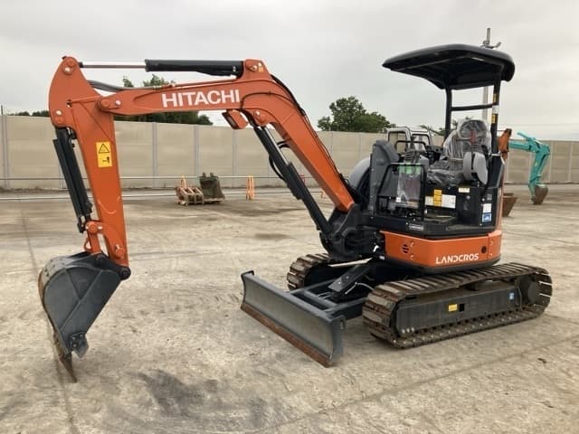 MINI EXCAVATOR — Auction (lot 8461-512)