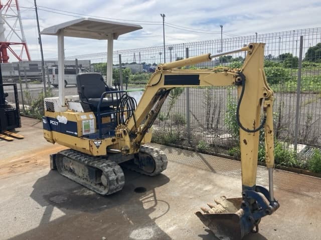 MINI EXCAVATOR — Auction (lot 8461-51802)