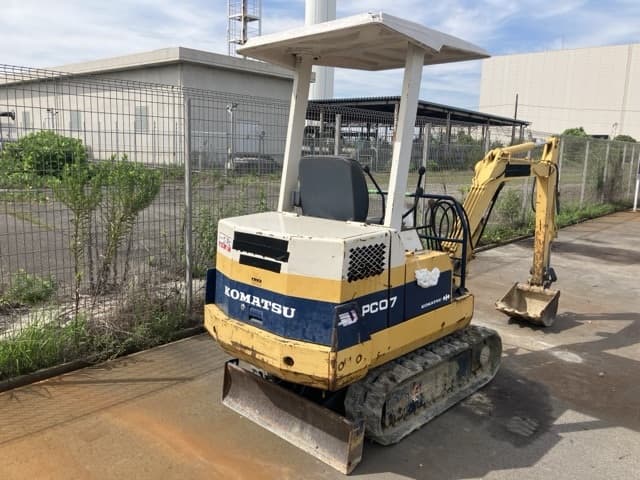 MINI EXCAVATOR — Auction (lot 8461-51802)