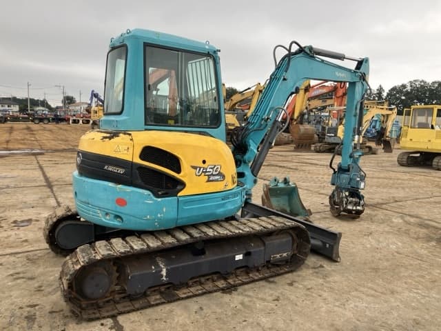 MINI EXCAVATOR — Auction (lot 8461-52)