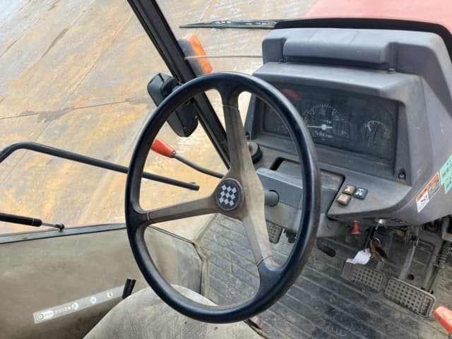 Tractor — Auction (lot 8461-52002)