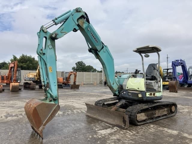 MINI EXCAVATOR — Auction (lot 8461-521)