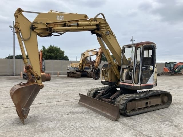 EXCAVATOR — Auction (lot 8461-532)